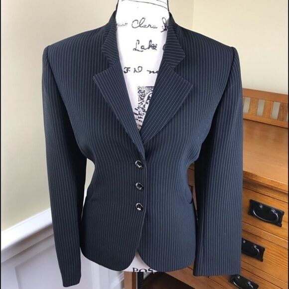 Tahari Pin Striped Blazer Sz 10 Petite Women’s - Picture 2 of 6